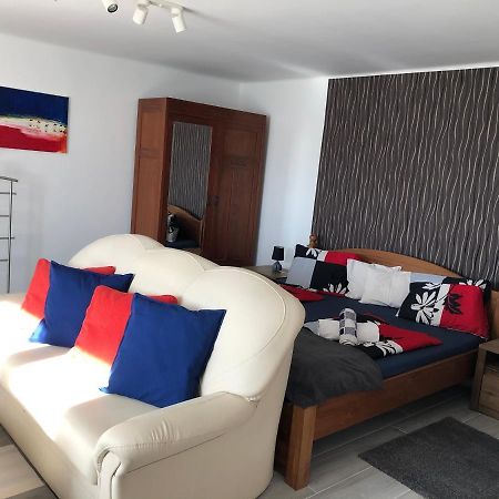 Leander Apartman Балатонакали Экстерьер фото