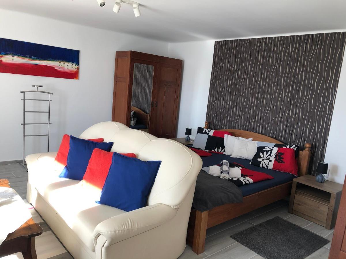 Leander Apartman Балатонакали Экстерьер фото