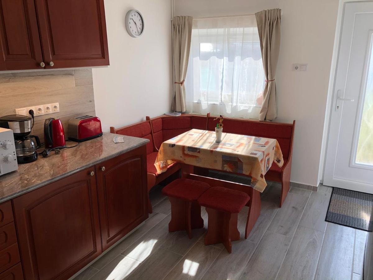 Leander Apartman Балатонакали Экстерьер фото