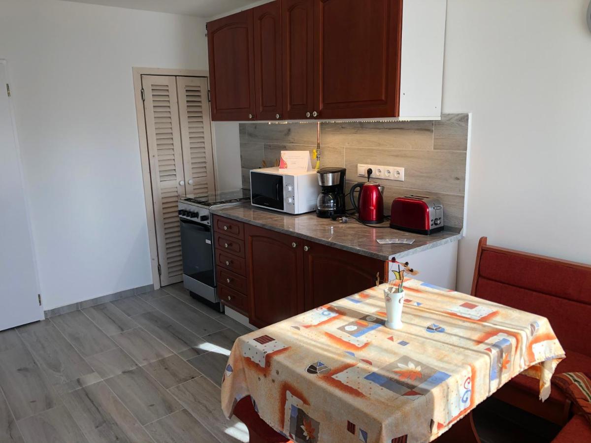 Leander Apartman Балатонакали Экстерьер фото